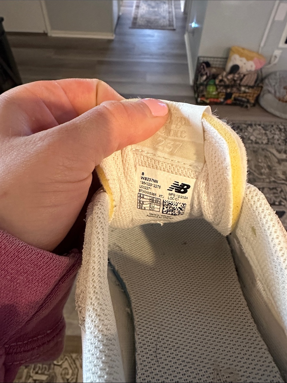 New Balance Beige White Platform Sneakers - Picture 8 of 8